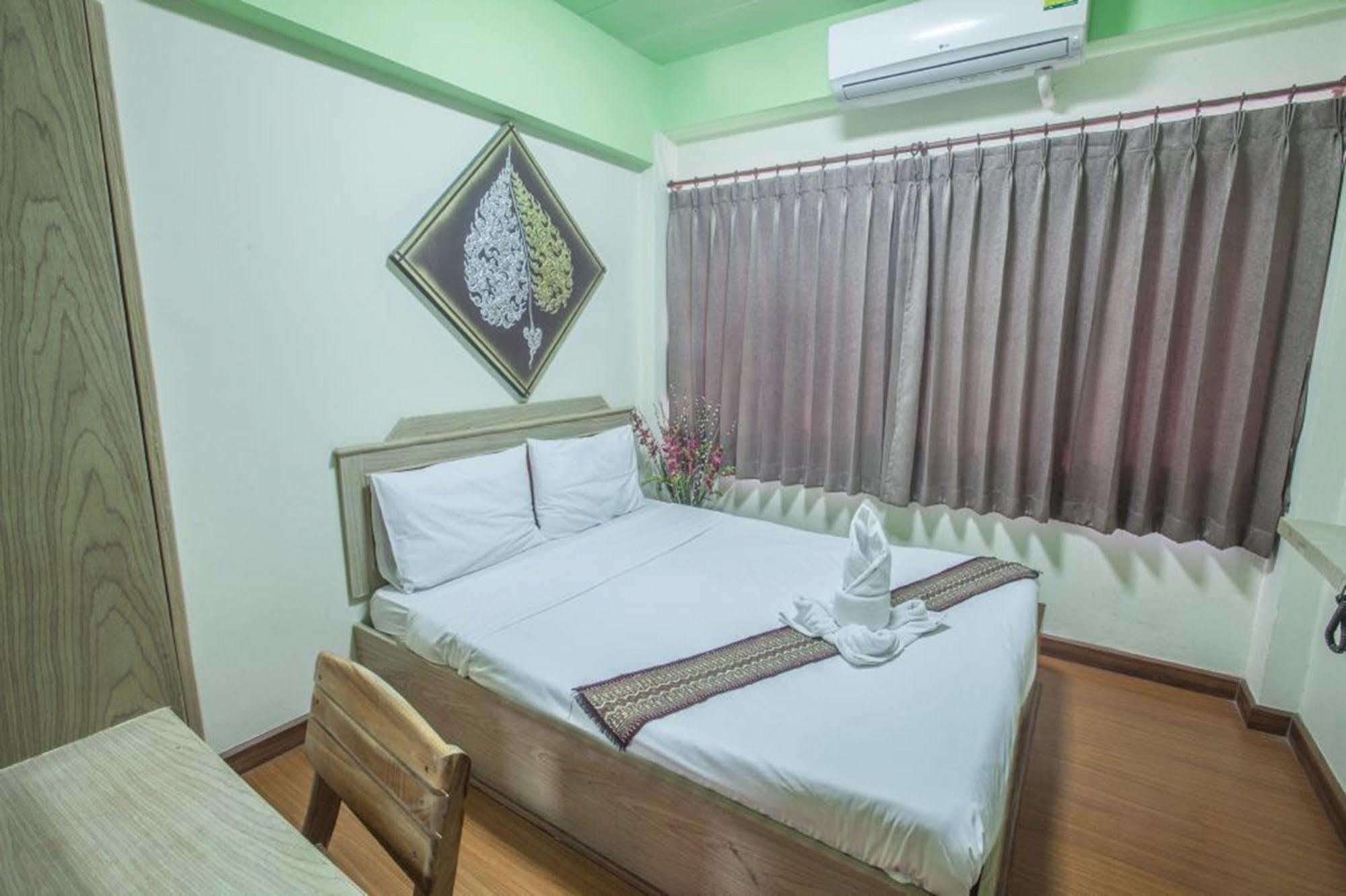 Home Place Hotel Chiang Mai Exterior photo