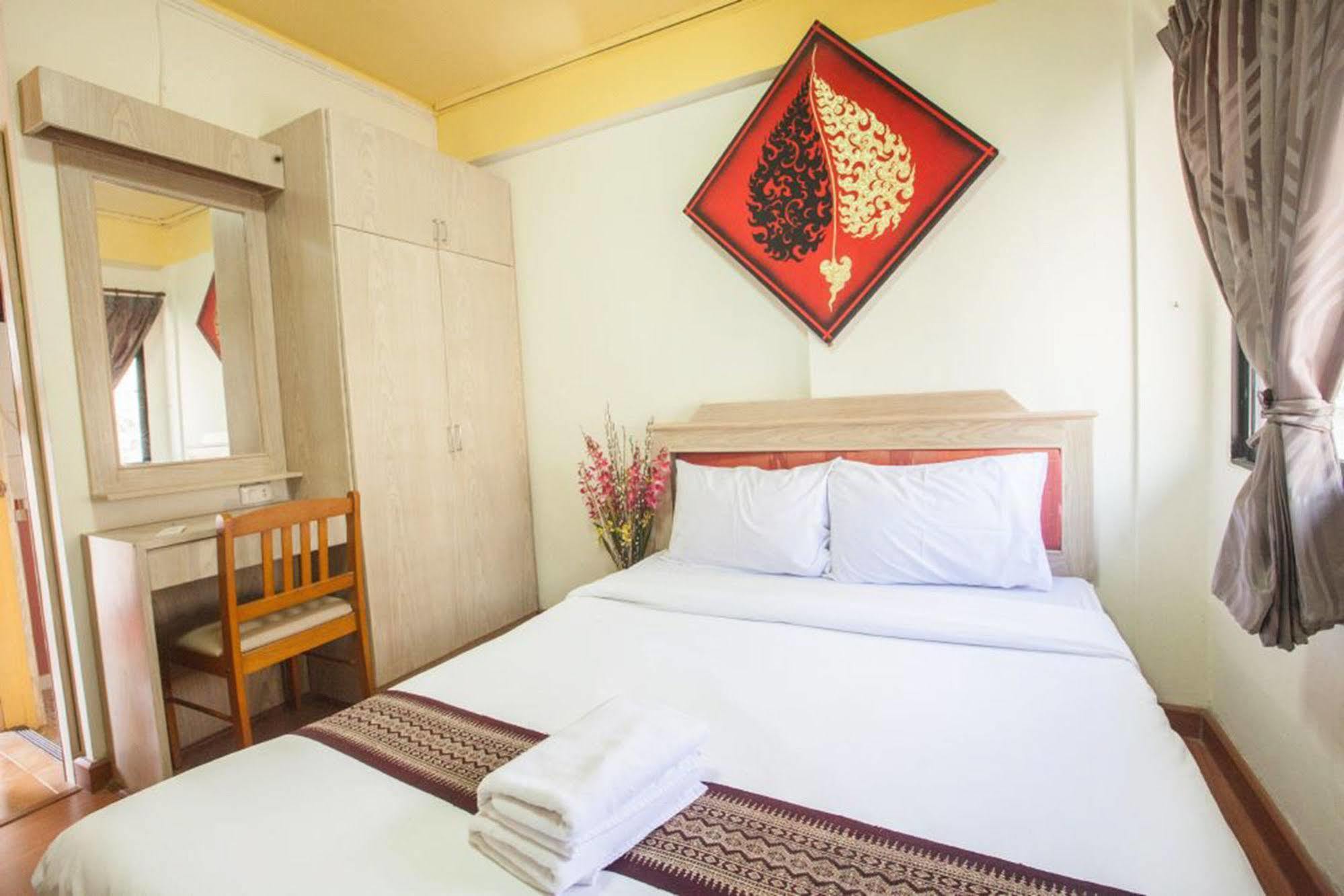 Home Place Hotel Chiang Mai Exterior photo